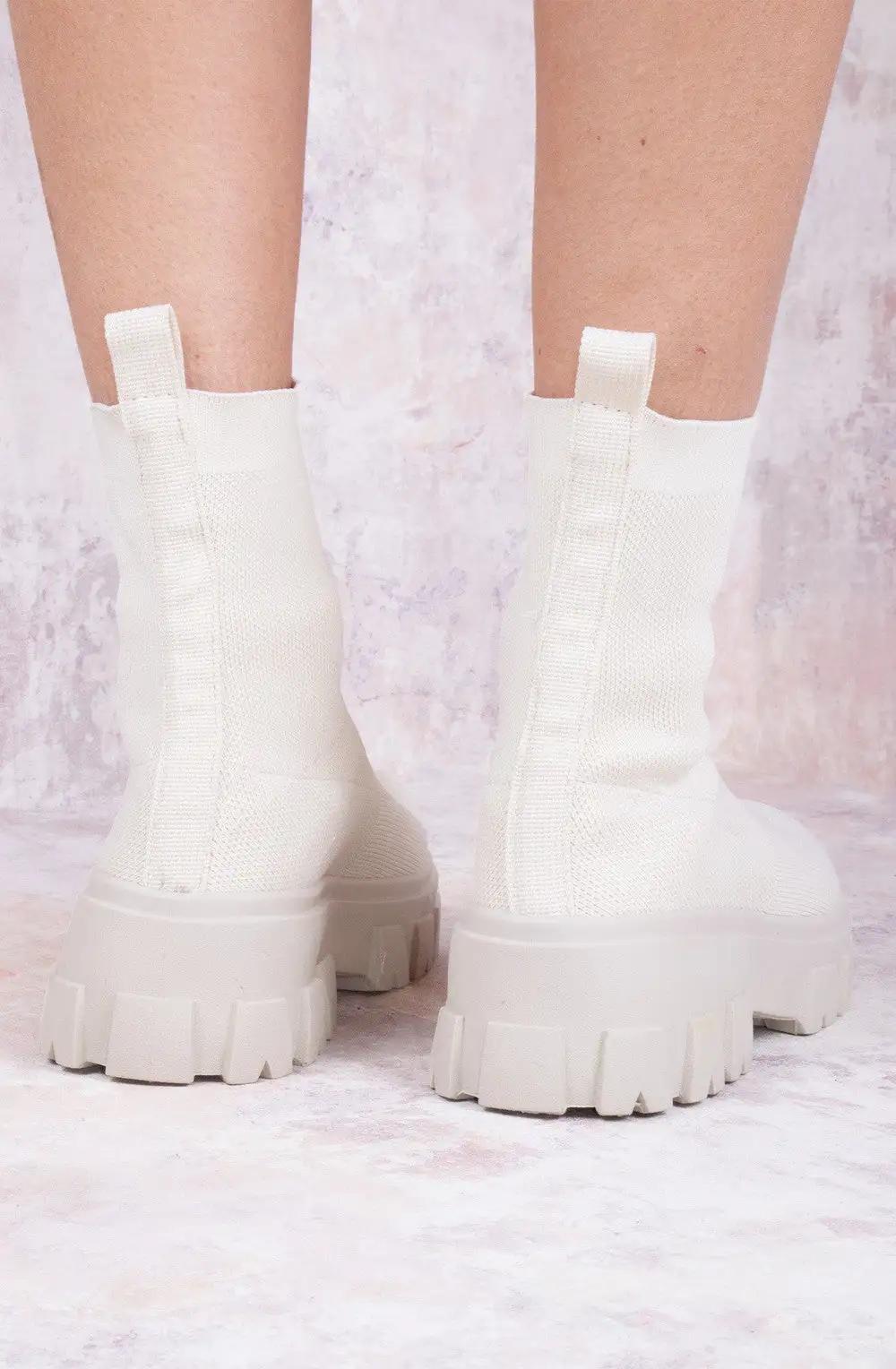 Amaris Chelsea Boots