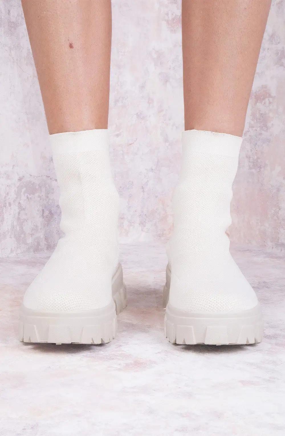 Amaris Chelsea Boots