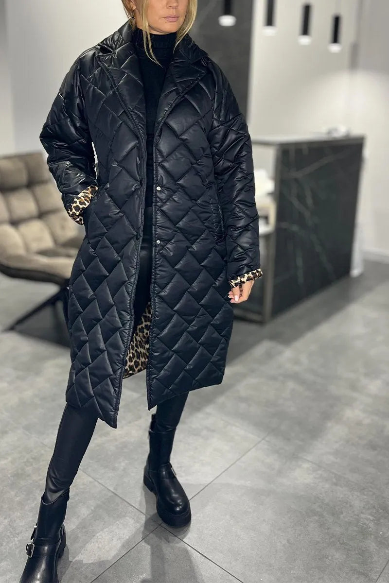 Reversible Elegance – Satin Quilted Coat with Leopard Lining, Perfect for Winter.